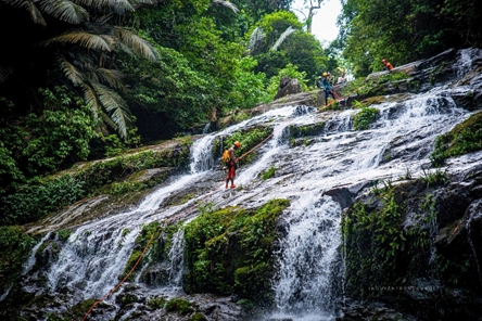 Pristine Duong Cam Waterfall hidden in Truong Son Mountains